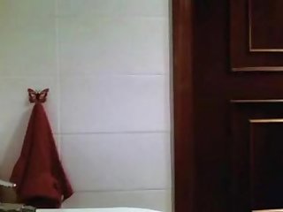 NOW THAT'S CUSTOMER SERVICE! = Callcenter gal masturbates on cam to US customer