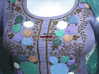 Desi Rajisthani sexy girl show her cute kabutar to her bf on valine